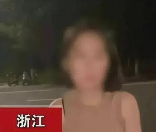 美女用震蛋喷水在线视频,美女创意喷水表演，震蛋科技带来视觉盛宴
